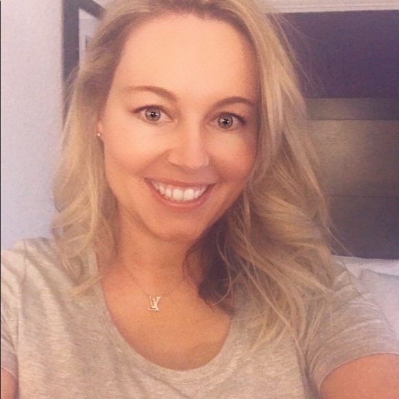 Meet your Posher, Michelle - Picture 1 of 1